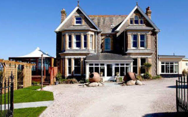 The Longcross Hotel Restaurant & Gardens