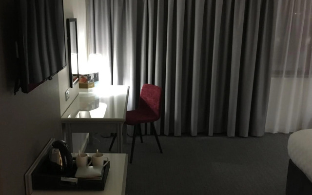 Mercure Dartford Brands Hatch Hotel & Spa