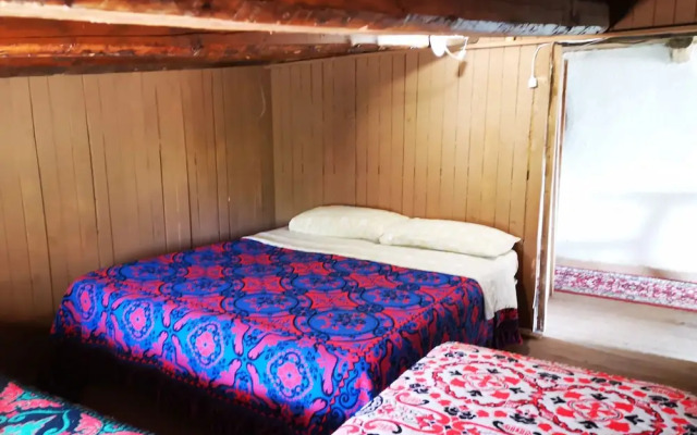 2nd Private Room in the Attic With Shared Bathroom use