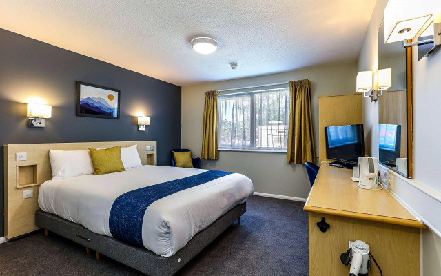 Days Inn By Wyndham Fleet M3