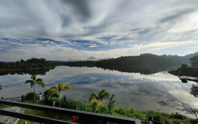 Casa Lake View Resort Wayanad