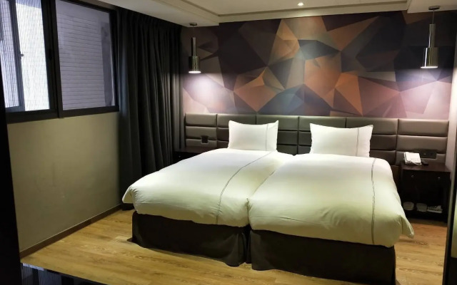 CHECK inn Taichung Wenxin Zhongqing