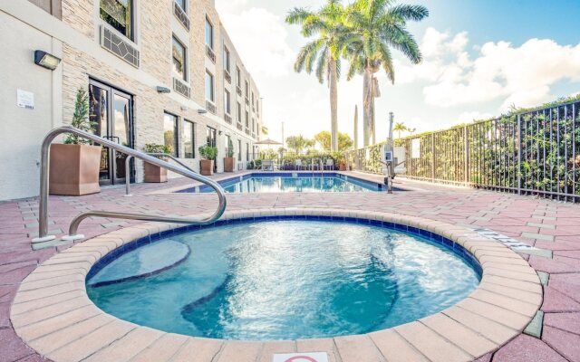 Holiday Inn Express Hotel & Suites Clewiston by IHG