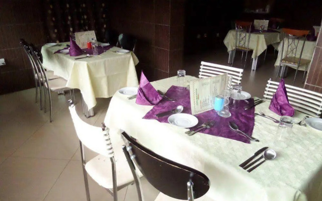 Sada Cruz Hotel & Suites