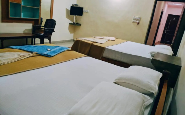 Hotel Varsha Hampi