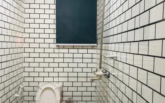 Awesome 1-Bed Apartment With FREE WIFI and 24hrs Power Supply