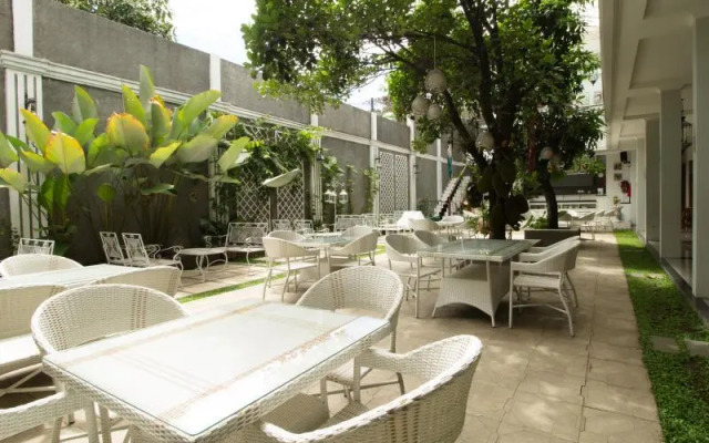 RedDoorz @ Burangrang