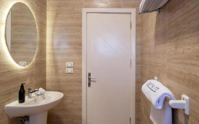 Settle Inn South 90 Apartments