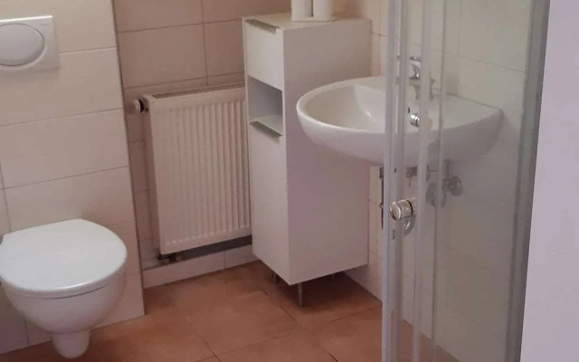 Great Holiday Home With Terrace Near Saxon