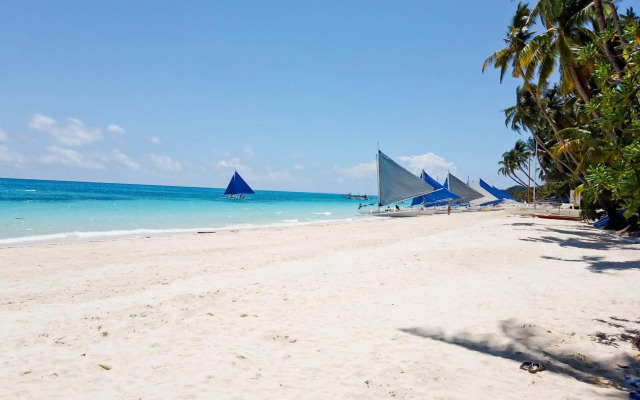 CocoLoco Boracay Beach Resort