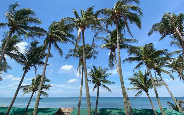 Shoreland Beach Resort by Cocotel