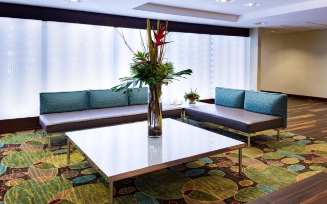 Holiday Inn Hotel & Suites Warren by IHG