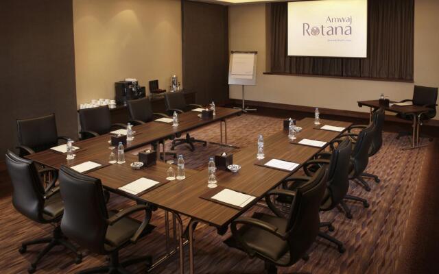 Amwaj Rotana, Jumeirah Beach