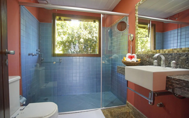 Cliffside Luxury Inn