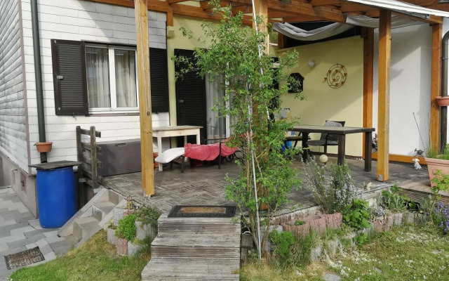 Doppelhaushälfte mit Garten