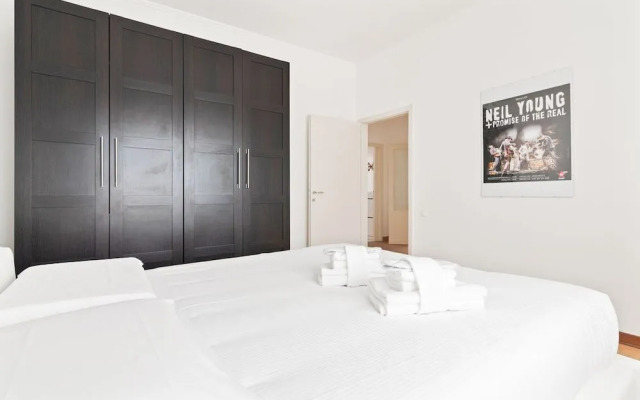 Santa Rita Roomy Apartment