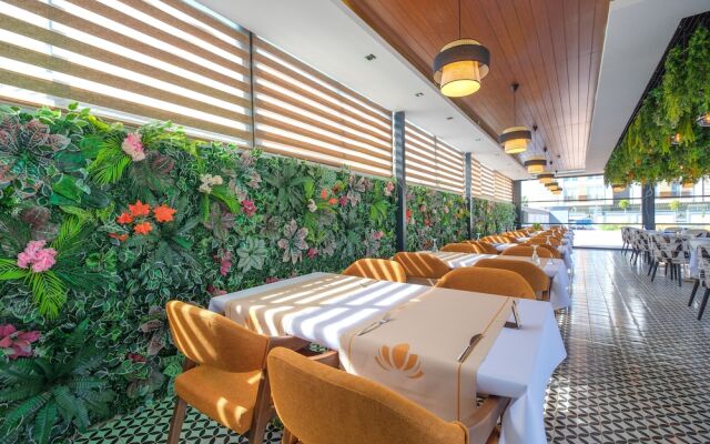 Elysium Deluxe Suites