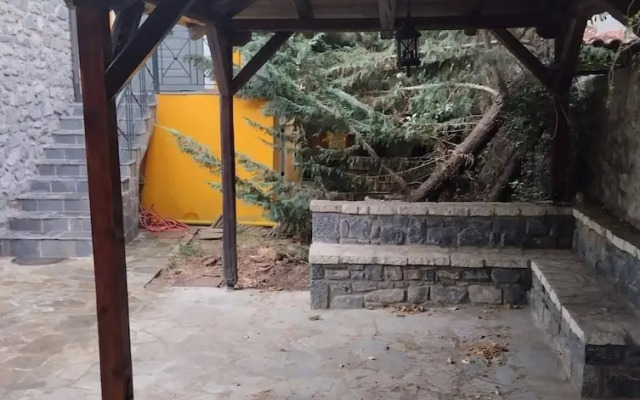 Vitina Number 5 House