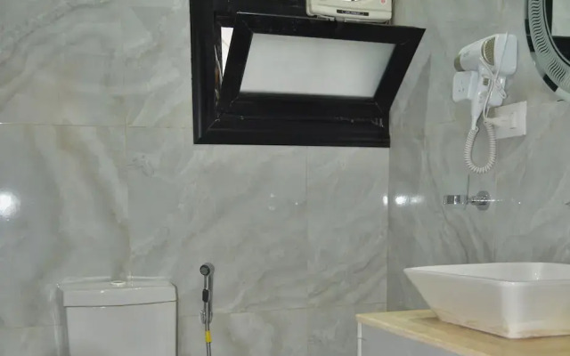 Maria Pyramids House