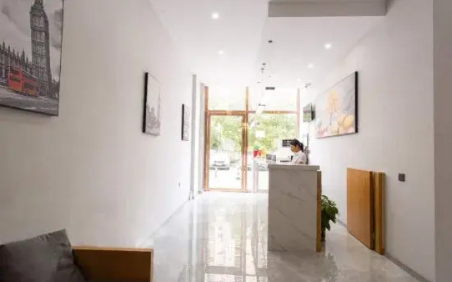 JiaGe Business Hotel