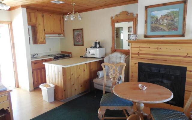 Whispering Pines Lodge
