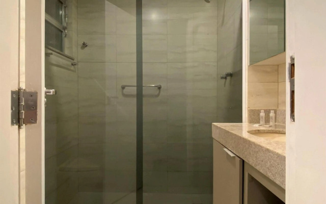 M50 - Quadra da Praia Copacabana - Studio Acolhedor