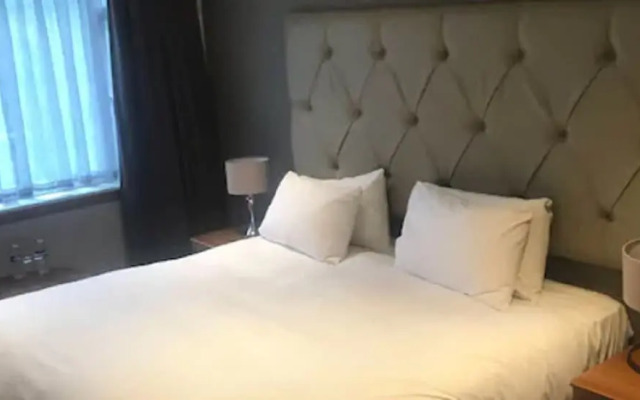 Rowantree Hotel