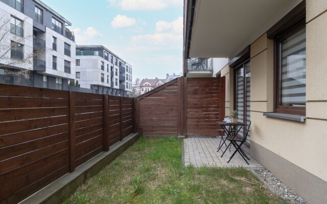 Apartment With Garden by Renters
