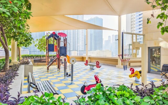 Modern DT Escape1BR with Upscale Comfort