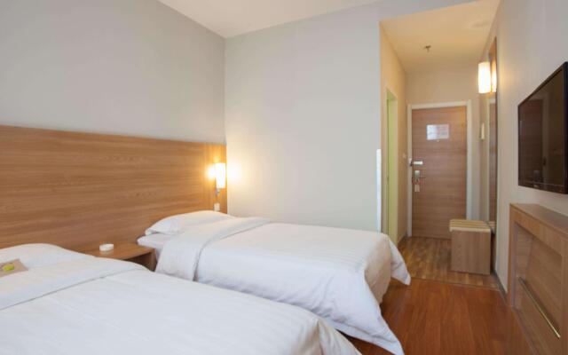 ibis Qingdao Chengyang
