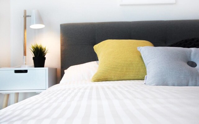 172Br1Bth Apt Lv31Skyline Viewmel Cbd Free Tram