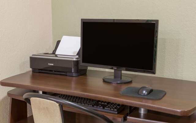 Super 8 by Wyndham Pincher Creek AB