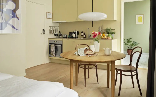 Apēron Apartment Hotel