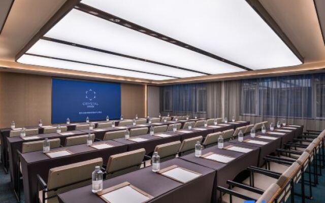 Crystal Orange Jinan Laiwu Gaochuang Center