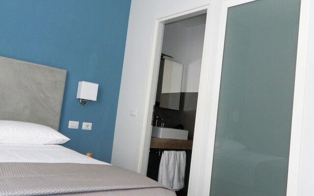 Eighty Four Luxury Rooms