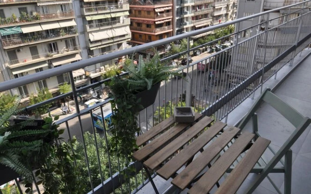 Zennova 82  City Center Apt