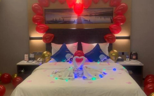 Nalanbo Yamansadian (Debao Passenger Transport Terminal)