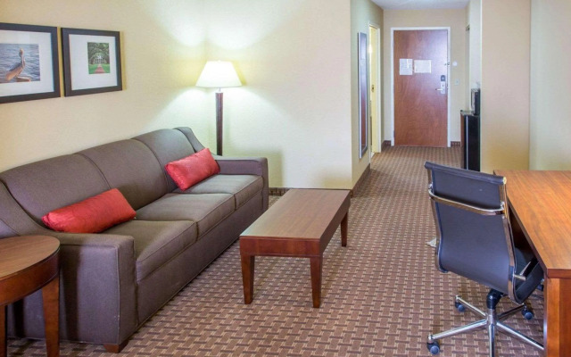 Comfort Suites Port Allen - Baton Rouge