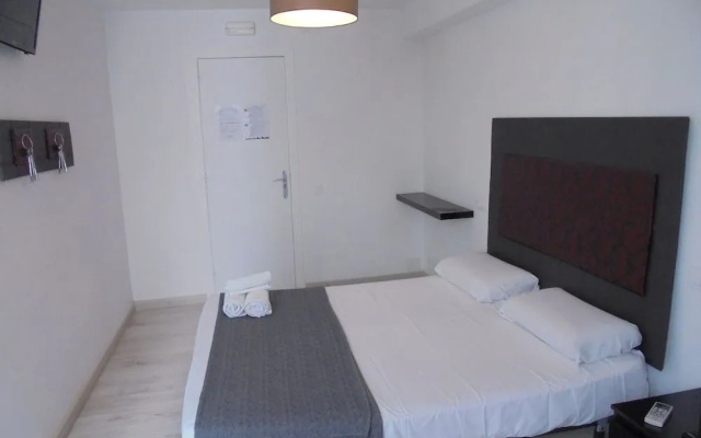 Hostal Easy Sants