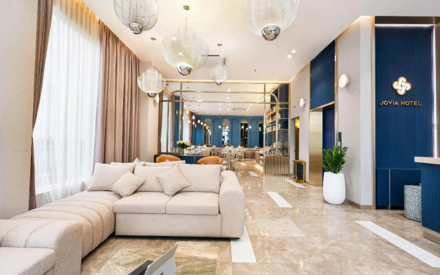 Jovia Hotel