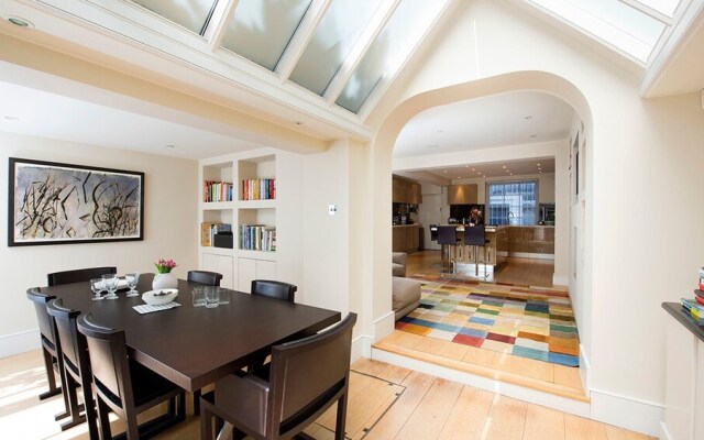 Beautiful 3BR Family Home in the Heart of Chelsea