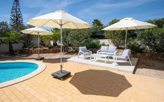 Pomba Beautifully Renovated With Heated Pool