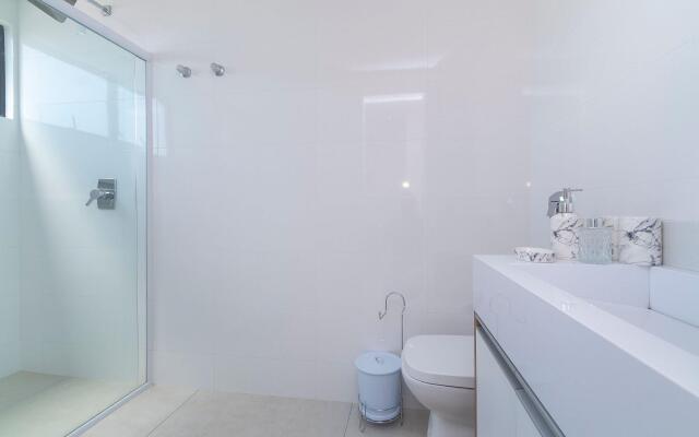 476 - Cobertura de luxo com vista mar em Bombas