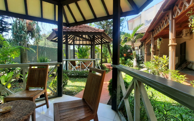 Bentani Hotel & Residence