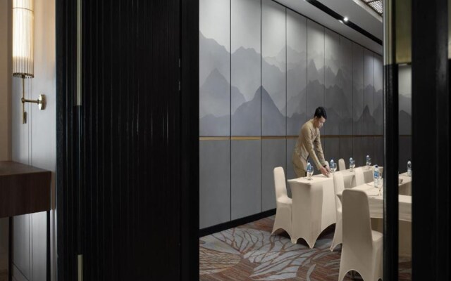 Hotel Santika Premiere Padang
