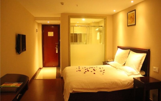 GreenTree Inn Guangdong Guangzhou Baiyun West Huangshi Road Express Hotel – Guest Rooms – Guangzhou