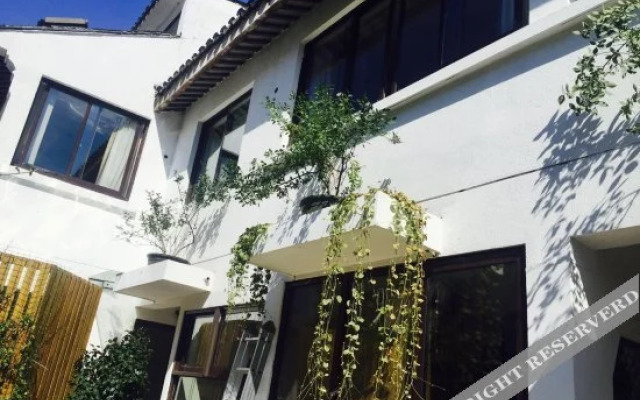 Floral Hotel·Suzhou Front Hall and Backyard Hotel (Pingjiang Road Store)
