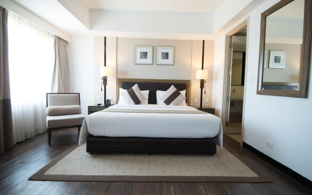 Seda Abreeza - Newly Renovated