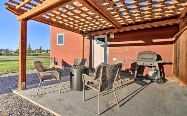 Updated Townhouse w/ Pergola, Walk to Downtown!