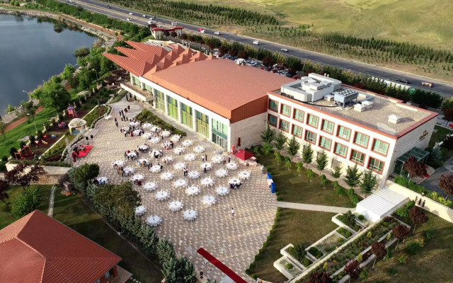 Kronos Hotel